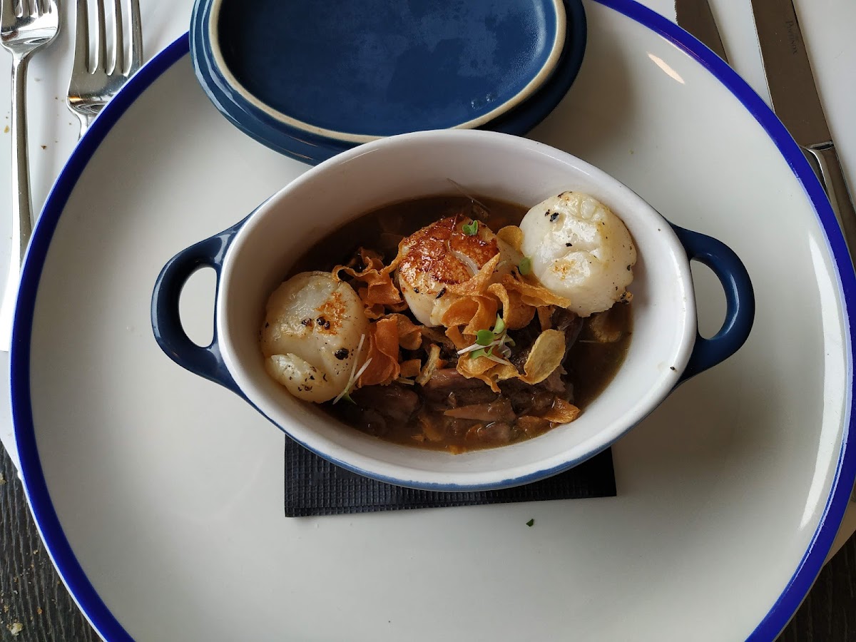 Giuseppi's Bar & Bistro-7