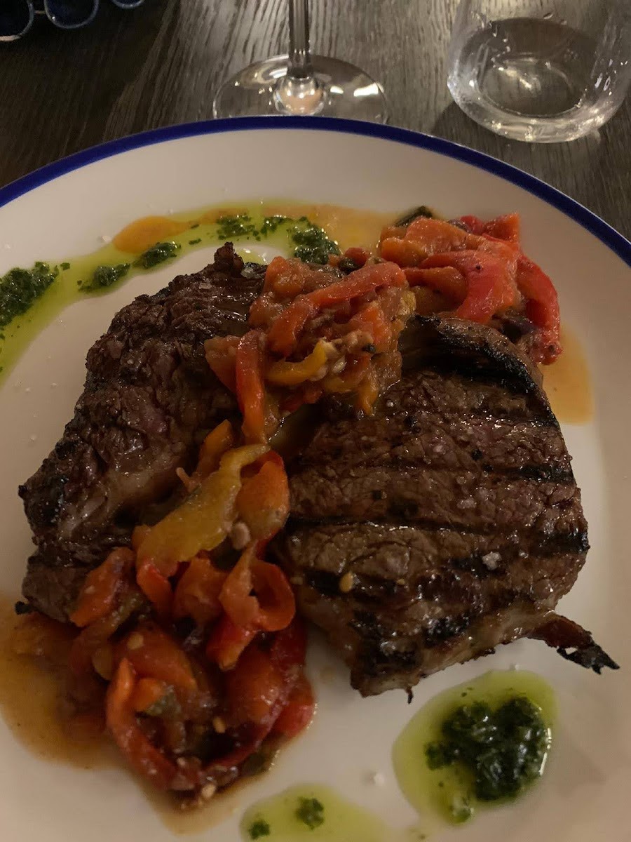 Giuseppi's Bar & Bistro-9